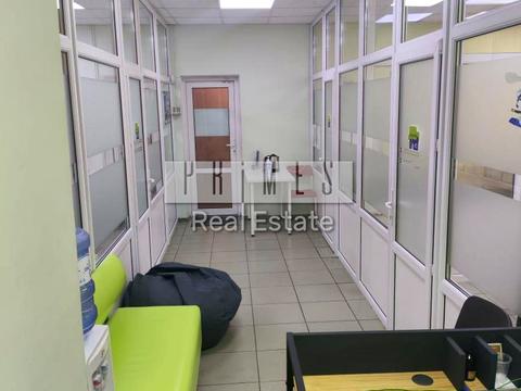 коммерческая по адресу Глушкова Академіка, 31