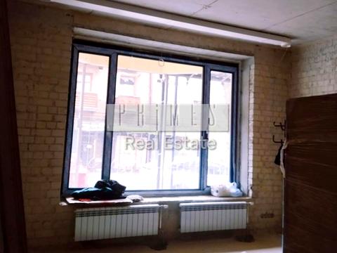 комерційна за адресою Київ, Макіївська вул., 10