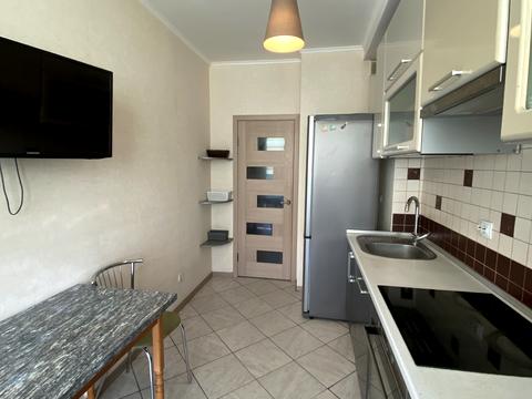 квартира за адресою Наталії Ужвій вул., 12