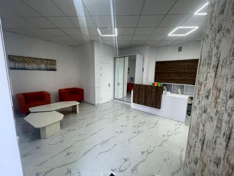 комерційна за адресою Героїв Небесної Сотні просп., 16/2