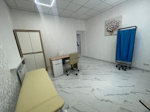 комерційна за адресою Героїв Небесної Сотні просп., 16/2