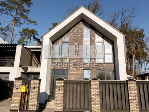 дом по адресу Евгения Коновальца ул.