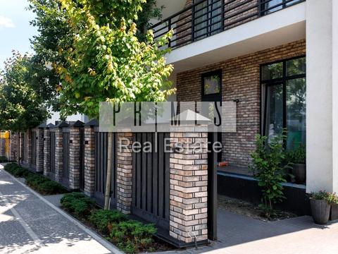 дом по адресу Евгения Коновальца ул.