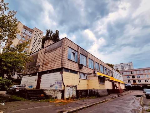 комерційна за адресою Київ, Якуба Коласа вул., 8Б