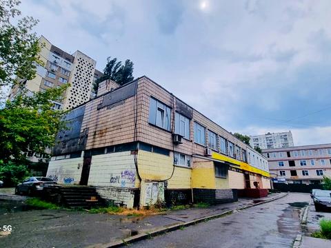 комерційна за адресою Київ, Якуба Коласа вул., 8Б