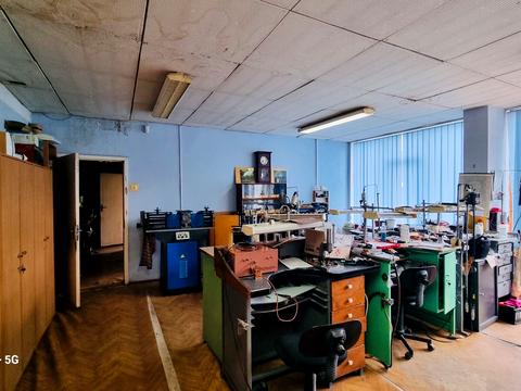 комерційна за адресою Київ, Якуба Коласа вул., 8Б