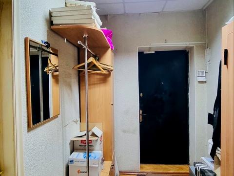 комерційна за адресою Київ, Якуба Коласа вул., 8Б