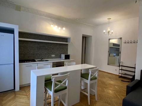 квартира за адресою Білоруська вул., 30