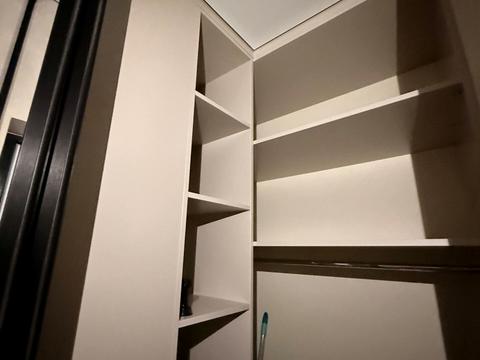 квартира по адресу Салютная ул., (Будинок 02301-02303)