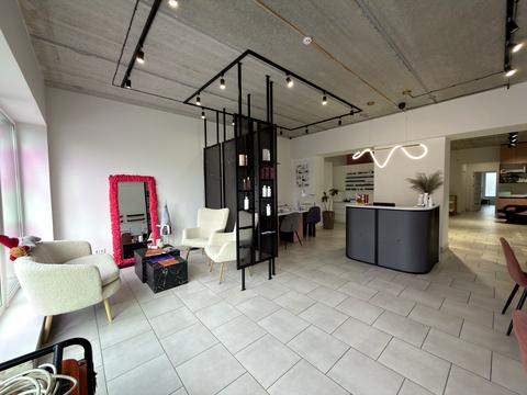 комерційна за адресою Івано-Франківськ, Княгинин вул., (Будинок 1)