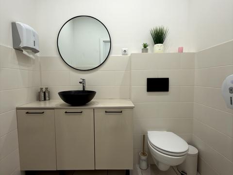 комерційна за адресою Івано-Франківськ, Княгинин вул., (Будинок 1)