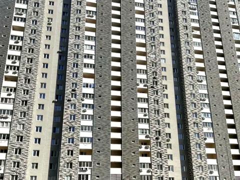 квартира за адресою Ревуцького вул., 54