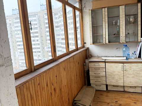 квартира за адресою Анни Ахматової вул., 21
