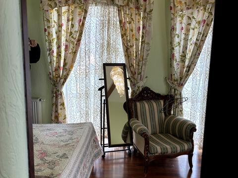 будинок за адресою молодіжна, 25