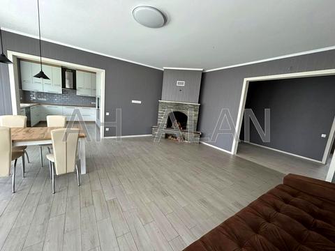 будинок за адресою райдужна