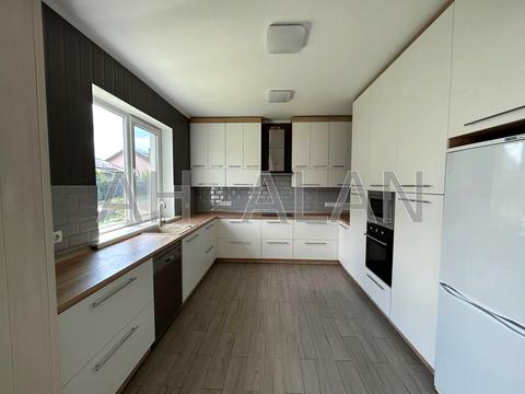 будинок за адресою райдужна