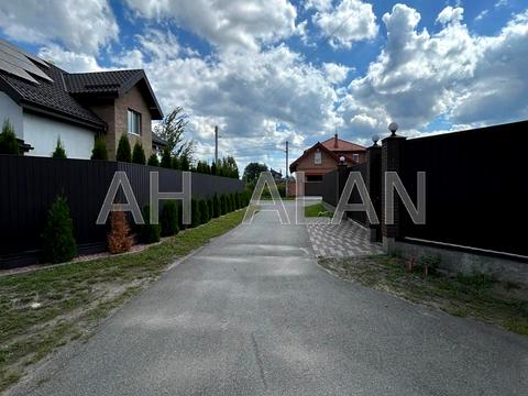 будинок за адресою райдужна