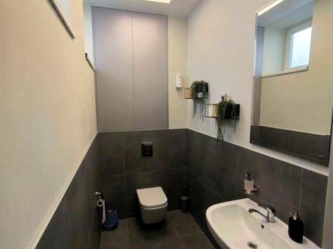 комерційна за адресою Київ, Василя Тютюнника вул. (Анрі Барбюса), 5-А