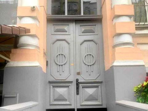 комерційна за адресою Антоновича вул. (Горького), 23