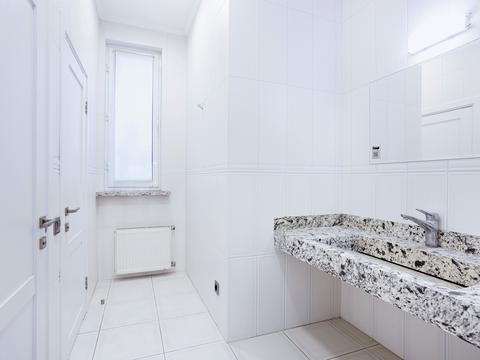 комерційна за адресою Юрія Шумського вул., 1-А