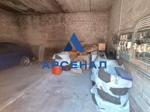 комерційна за адресою Миру вул., 1