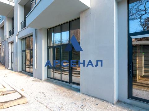 комерційна за адресою Тбіліська вул., 25