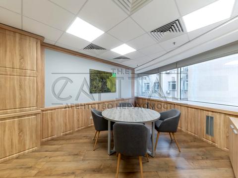 комерційна за адресою Київ, Володимирська вул., 13