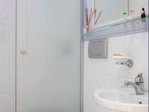 квартира за адресою Сім'ї Кульженків вул. (Петра Дегтяренка), 33