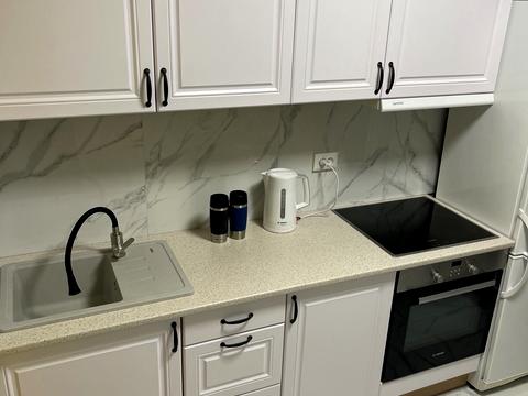 квартира за адресою Героїв Небесної Сотні просп., (Будинок 20/10)