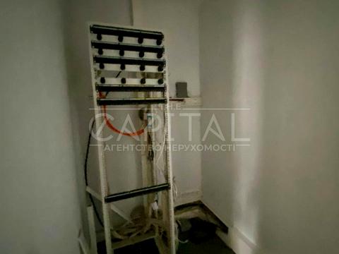 комерційна за адресою Петра Сагайдачного вул., 12Б