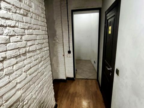 комерційна за адресою Володимира Мономаха вул. (Московська), 23