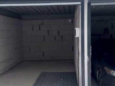 паркомісце за адресою Миколи Сингаївського вул. (Ново-Оскольська), 14