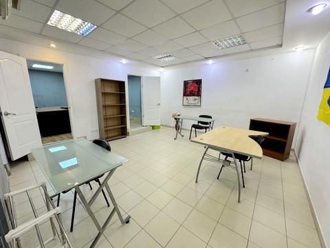 комерційна за адресою Мала Арнаутська вул., 64