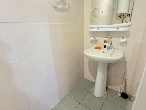 комерційна за адресою Мала Арнаутська вул., 64