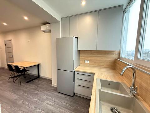 квартира за адресою Машинобудівників вул., 27