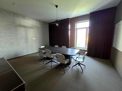 комерційна за адресою Новоселицька вул., 7