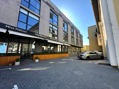 комерційна за адресою 16 Липня вул., 83