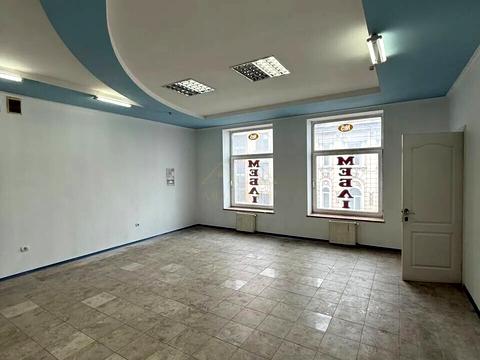 комерційна за адресою Кардинала Любомира Гузара вул., 34