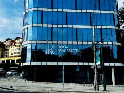 комерційна за адресою Київ, Докучаївська, 32