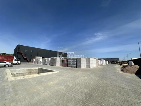 коммерческая по адресу В'ячеслава Чорновола, 18