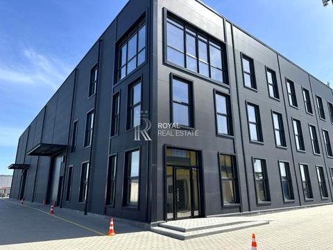 коммерческая по адресу В'ячеслава Чорновола, 18