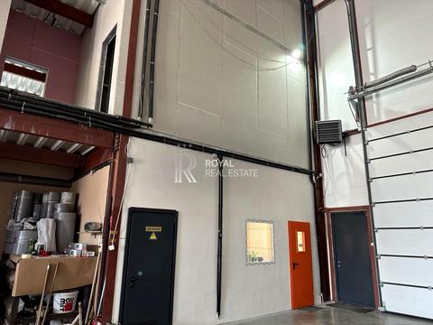 коммерческая по адресу В'ячеслава Чорновола, 18