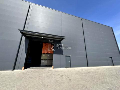 коммерческая по адресу В'ячеслава Чорновола, 18