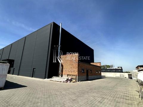 коммерческая по адресу В'ячеслава Чорновола, 18