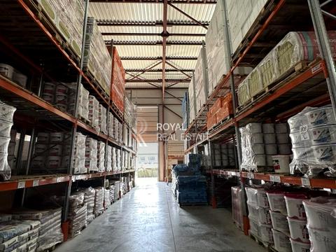 коммерческая по адресу В'ячеслава Чорновола, 18