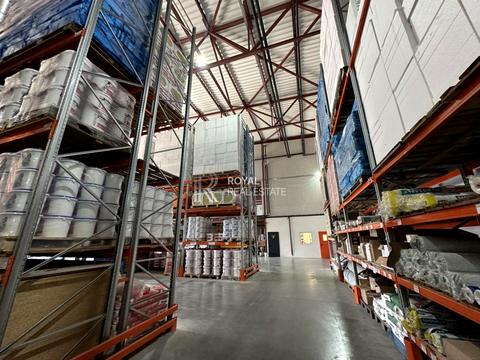 коммерческая по адресу В'ячеслава Чорновола, 18