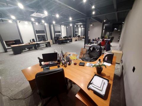 коммерческая по адресу В'ячеслава Чорновола, 18