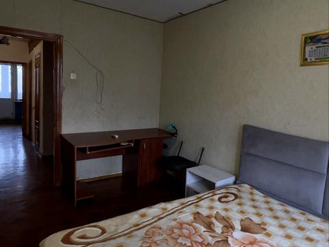 квартира за адресою Академіка Корольова вул., 64а