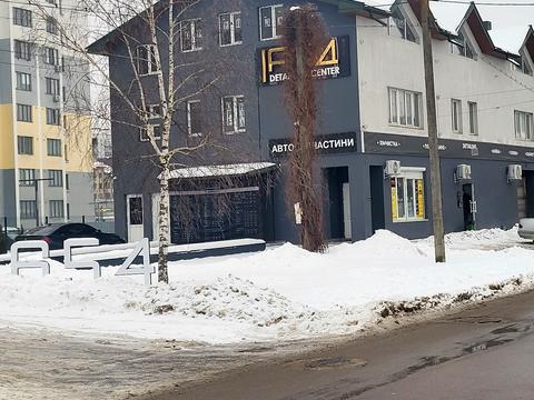 комерційна за адресою Крихівецька вул., 12