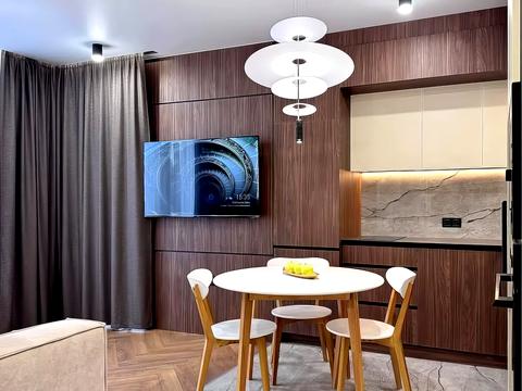 квартира за адресою Салютна вул., (Будинок 02301-02303)